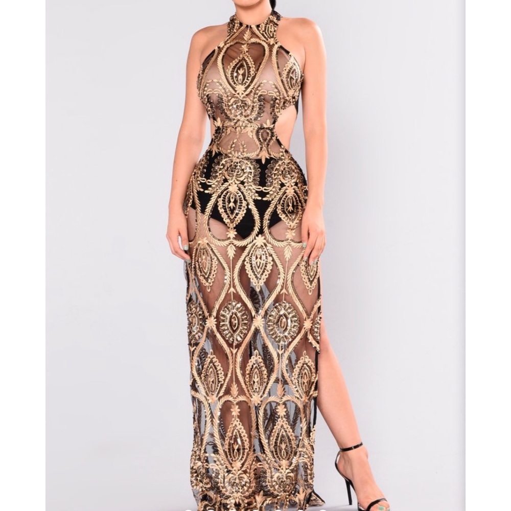 Black & Gold Mesh Embroidery Maxi Dress